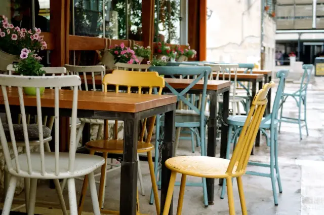 Outdoor Living: Patio Furniture Options